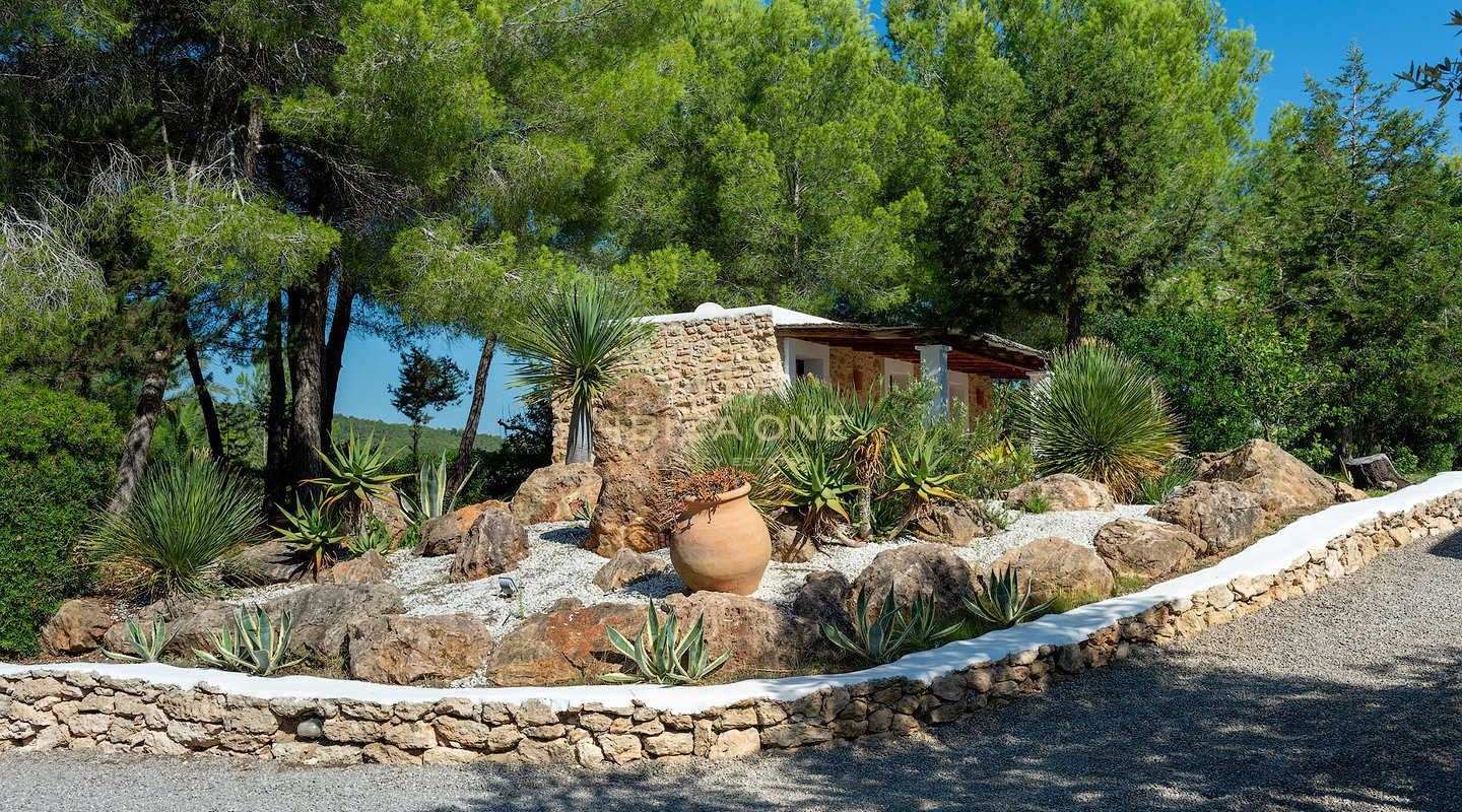 Auténtica y preciosa finca de lujo con dos casas de invitados en venta, Ibiza - Auténtica y preciosa finca de lujo con dos casas de invitados en alquiler, Ibiza