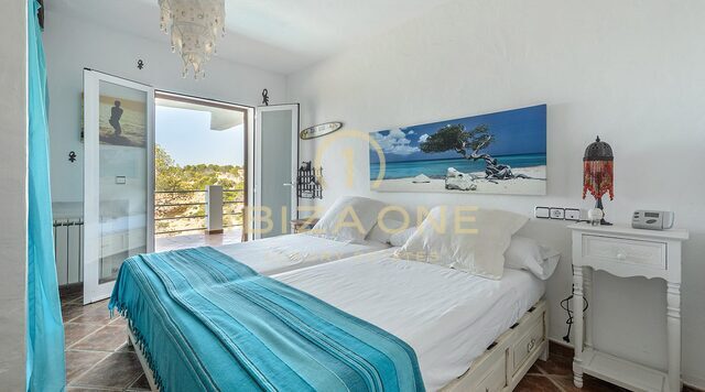 Prachtig luxe pand aan de frontlinie met toegang tot de zee te koop, Ibiza - waterhouse te koop, Ibiza - villa aan het strand te koop, Ibiza - Prachtig luxe pand aan de frontlinie met toegang tot de zee te huur, Ibiza - waterhouse te huur, Ibiza - villa aan het strand te huur, Ibiza