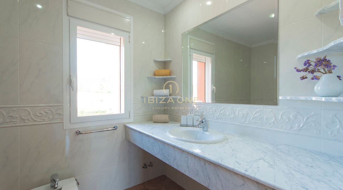 Preciosa villa de lujo cerca de Jesús y la playa de Talamanca en venta, Ibiza - Preciosa villa de lujo cerca de Jesús y la playa de Talamanca en alquiler, Ibiza