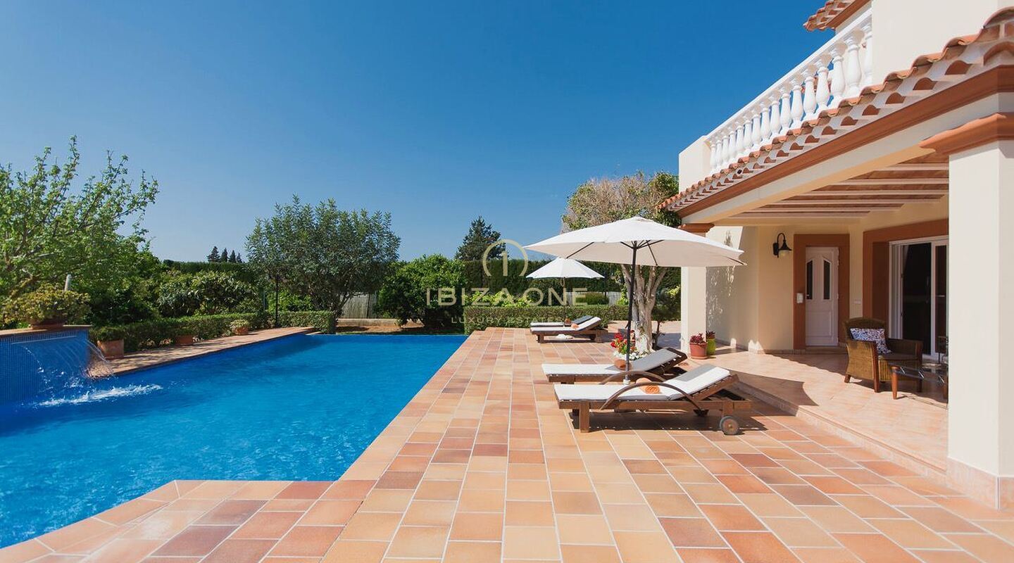 Preciosa villa de lujo cerca de Jesús y la playa de Talamanca en venta, Ibiza - Preciosa villa de lujo cerca de Jesús y la playa de Talamanca en alquiler, Ibiza