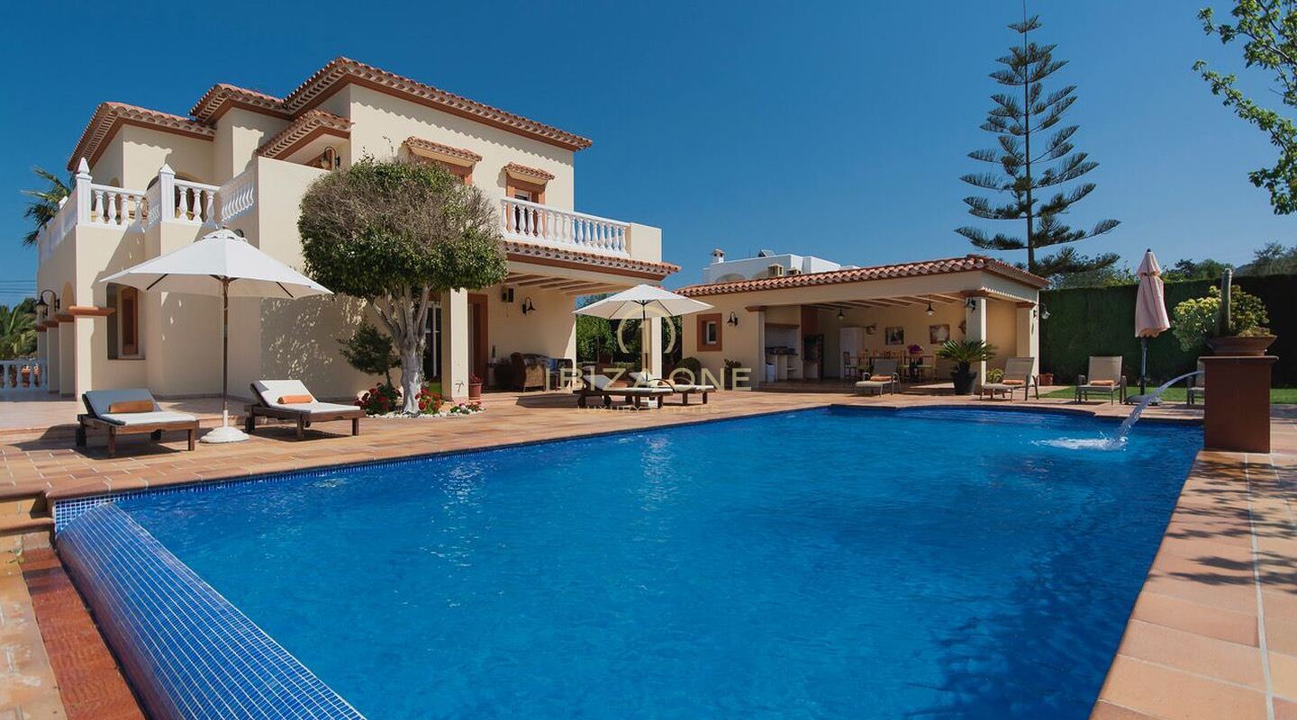 Preciosa villa de lujo cerca de Jesús y la playa de Talamanca en venta, Ibiza - Preciosa villa de lujo cerca de Jesús y la playa de Talamanca en alquiler, Ibiza