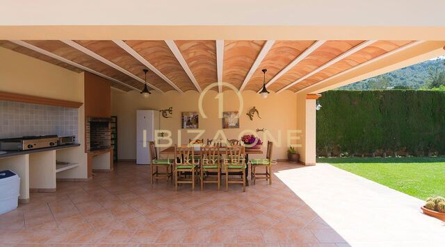 Preciosa villa de lujo cerca de Jesús y la playa de Talamanca en venta, Ibiza - Preciosa villa de lujo cerca de Jesús y la playa de Talamanca en alquiler, Ibiza