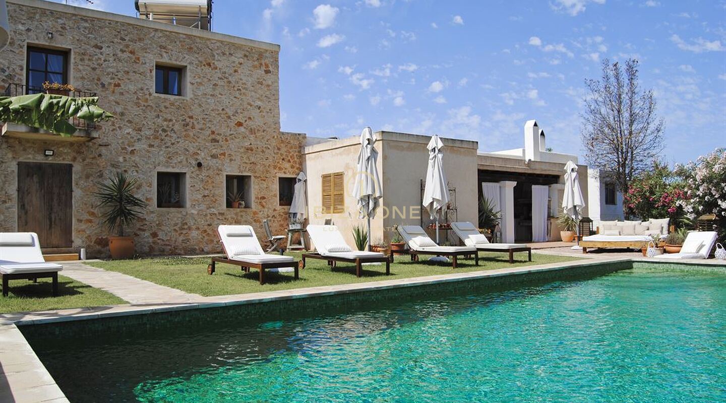 Finca de luxe originale à Ibiza avec licence de location touristique à vendre, Ibiza - Finca de luxe originale à Ibiza avec licence de location touristique à louer, Ibiza
