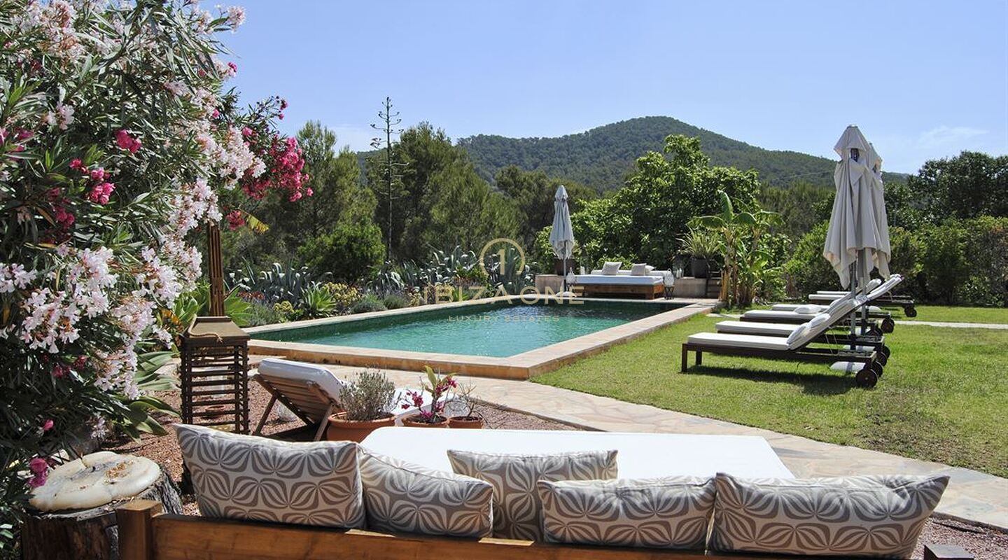 Finca de lujo original en Ibiza con licencia de alquiler turístico en venta, Ibiza - Finca de lujo original en Ibiza con licencia de alquiler turístico en alquiler, Ibiza
