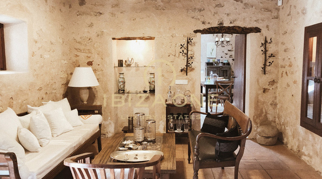 Finca di lusso originale a Ibiza con licenza di affitto turistico in vendita, Ibiza - Finca di lusso originale a Ibiza con licenza di affitto turistico in affitto, Ibiza