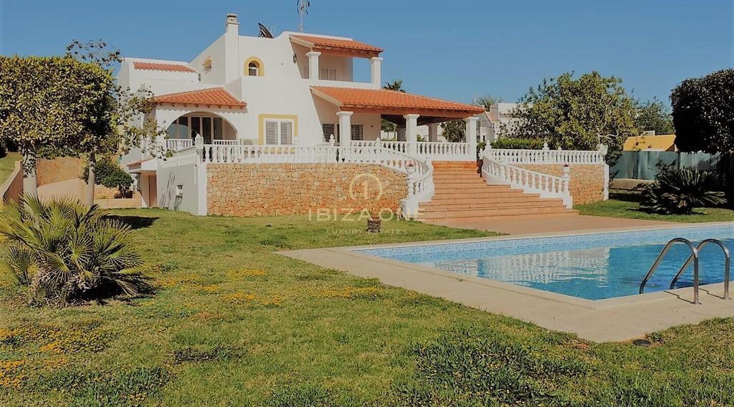 Luxe woning met bouwvergunning voor een moderne villa met uitzicht op Ibiza-stad en de zee te koop, Ibiza - Luxe woning met bouwvergunning voor een moderne villa met uitzicht op Ibiza-stad en de zee te huur, Ibiza