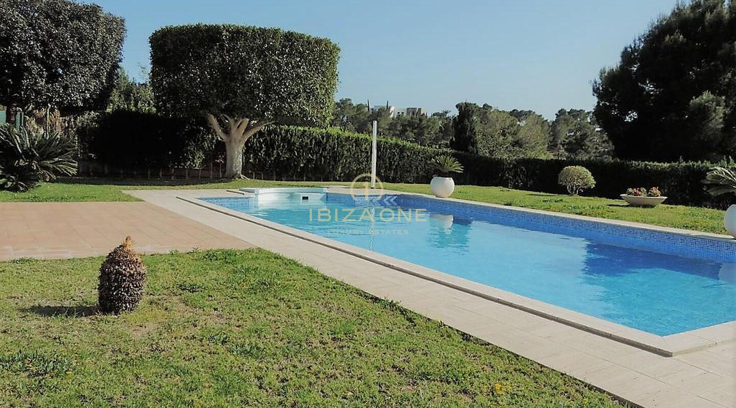 Lujosa propiedad con licencia de obra para una villa moderna con vistas a la ciudad de Ibiza y al mar en venta, Ibiza - Lujosa propiedad con licencia de obra para una villa moderna con vistas a la ciudad de Ibiza y al mar en alquiler, Ibiza