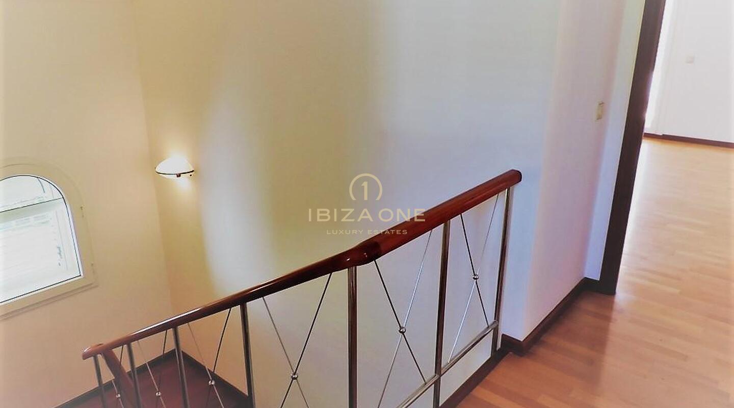 Luxuriöses Anwesen mit Baugenehmigung für eine moderne Villa mit Blick auf Ibiza-Stadt und das Meer zu verkaufen, Ibiza - Luxuriöses Anwesen mit Baugenehmigung für eine moderne Villa mit Blick auf Ibiza-Stadt und das Meer zu vermieten, Ibiza