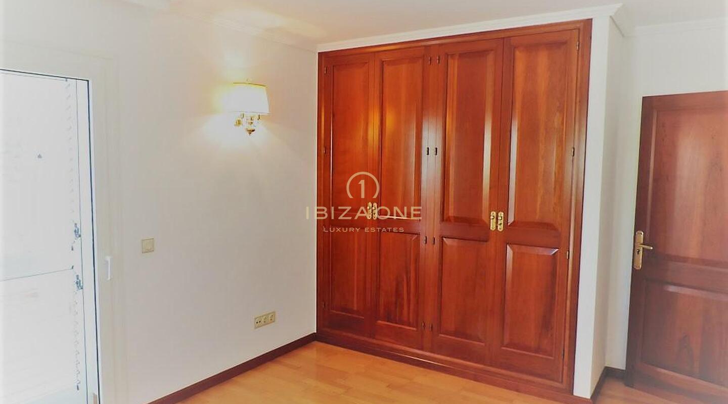 Luxurious property with building license for a modern villa with views to Ibiza town and the sea for sale, Ibiza - Luxurious property with building license for a modern villa with views to Ibiza town and the sea for rent, Ibiza