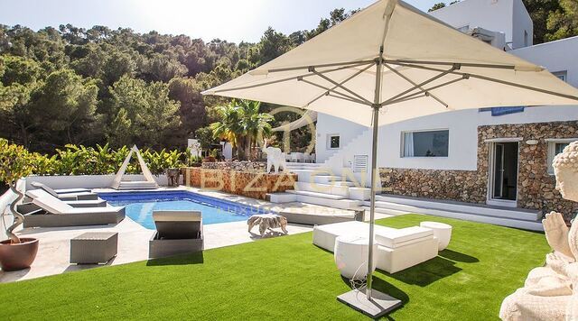 Luxury villa with beautiful sea views close to Ibiza and the airport for sale, Ibiza - Luxury villa with beautiful sea views close to Ibiza and the airport for rent, Ibiza