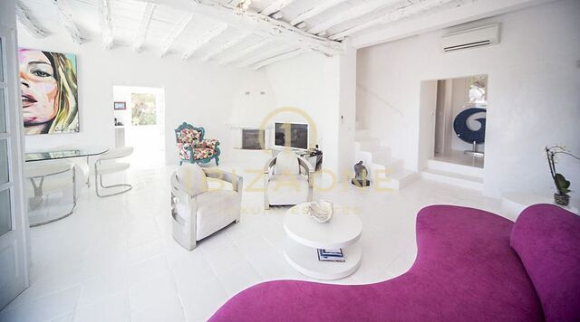Luxe villa met prachtig zeezicht vlakbij Ibiza en de luchthaven te koop, Ibiza - Luxe villa met prachtig zeezicht vlakbij Ibiza en de luchthaven te koop, Ibiza