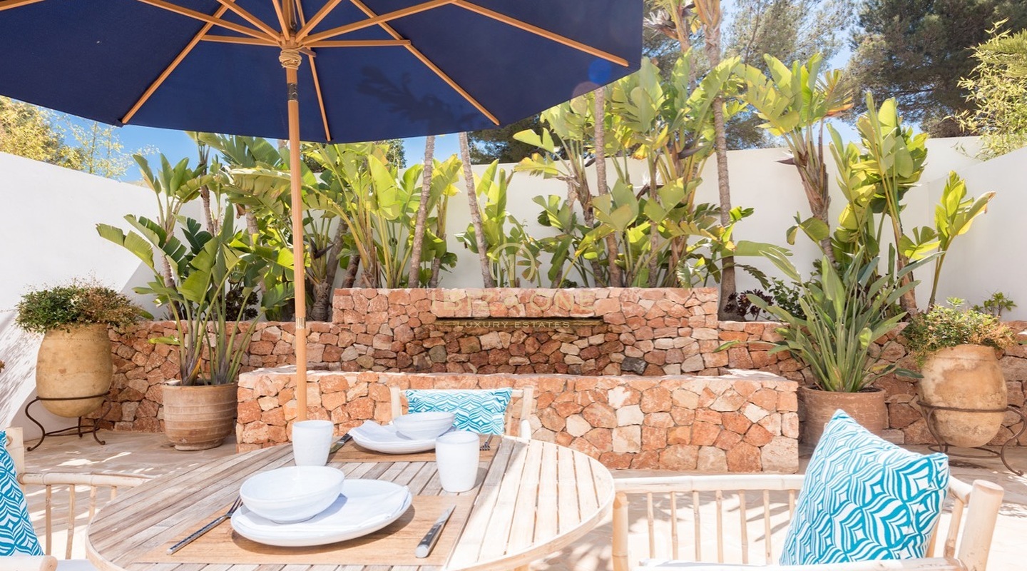 Villa de vacances de luxe de 4 chambres avec vue sur la mer à louer et villa de luxe à vendre, Ibiza - Villa de vacances de luxe de 4 chambres avec vue sur la mer à louer et villa de luxe à louer, Ibiza