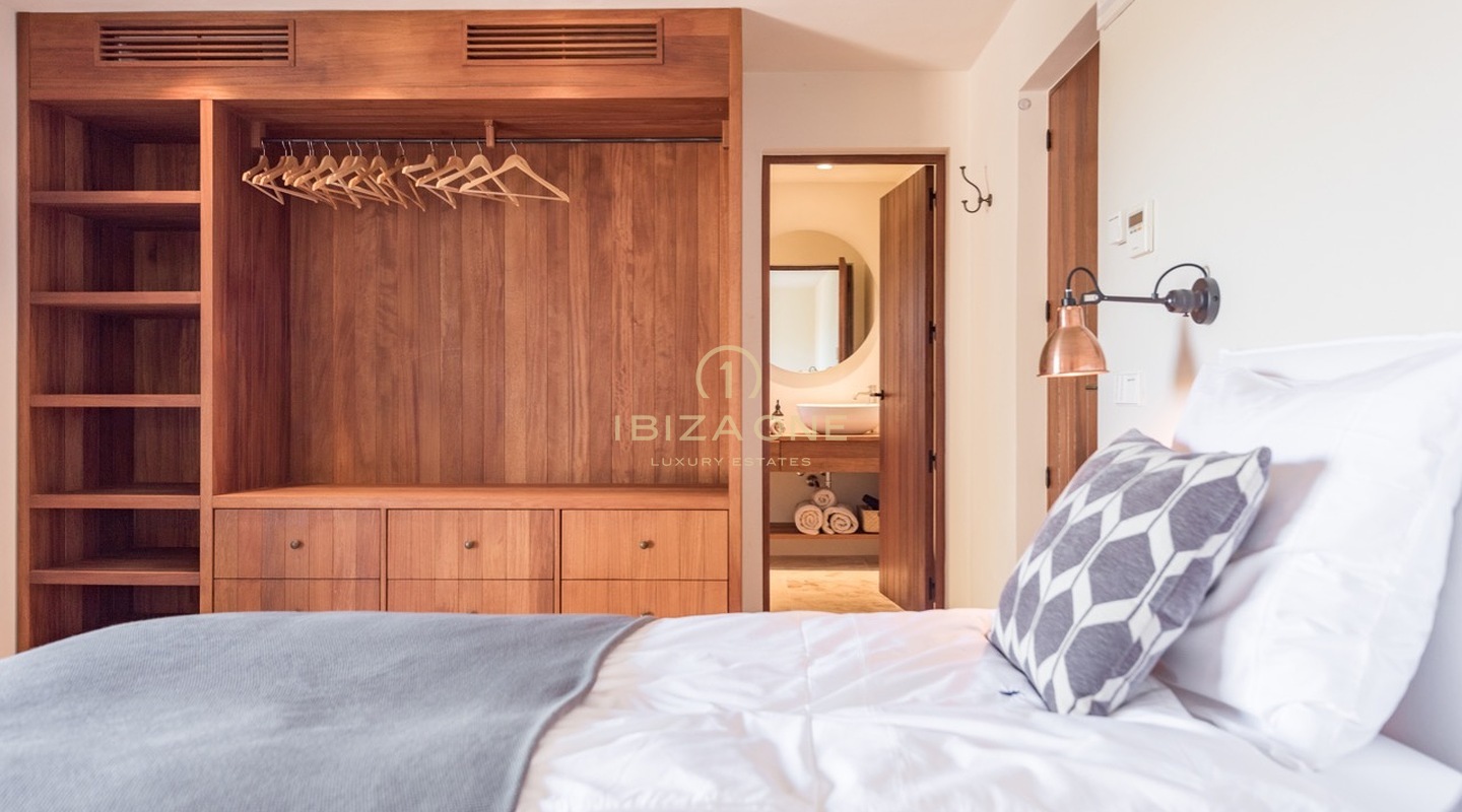 Villa de lujo de 4 dormitorios con vistas al mar en alquiler y villa de lujo en venta en Ibiza - Villa de lujo de 4 dormitorios con vistas al mar en alquiler y villa de lujo en alquiler en Ibiza