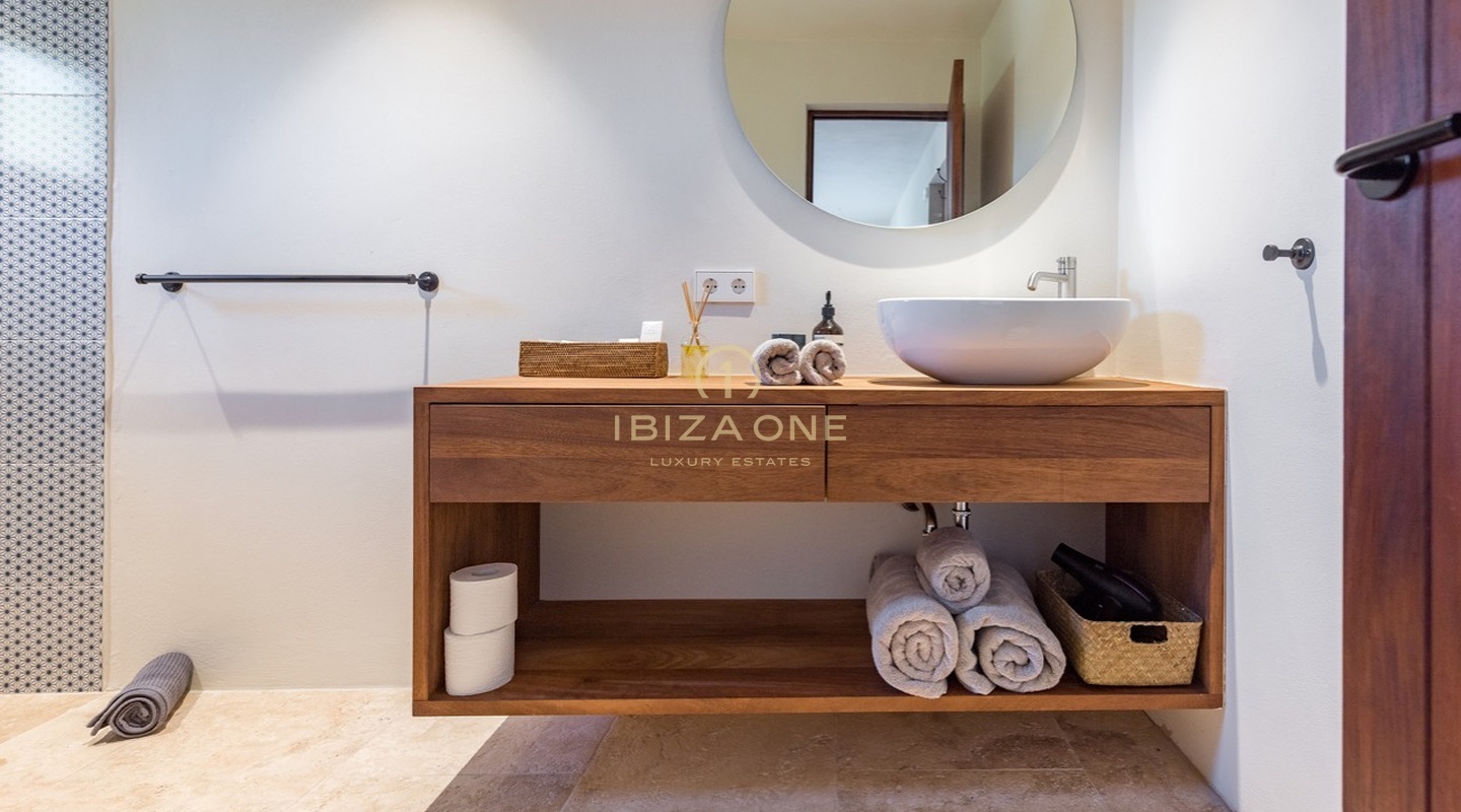 Luxe vakantievilla met 4 slaapkamers en zeezicht te huur en luxe villa te koop, Ibiza - Luxe vakantievilla met 4 slaapkamers en zeezicht te huur en luxe villa te huur, Ibiza