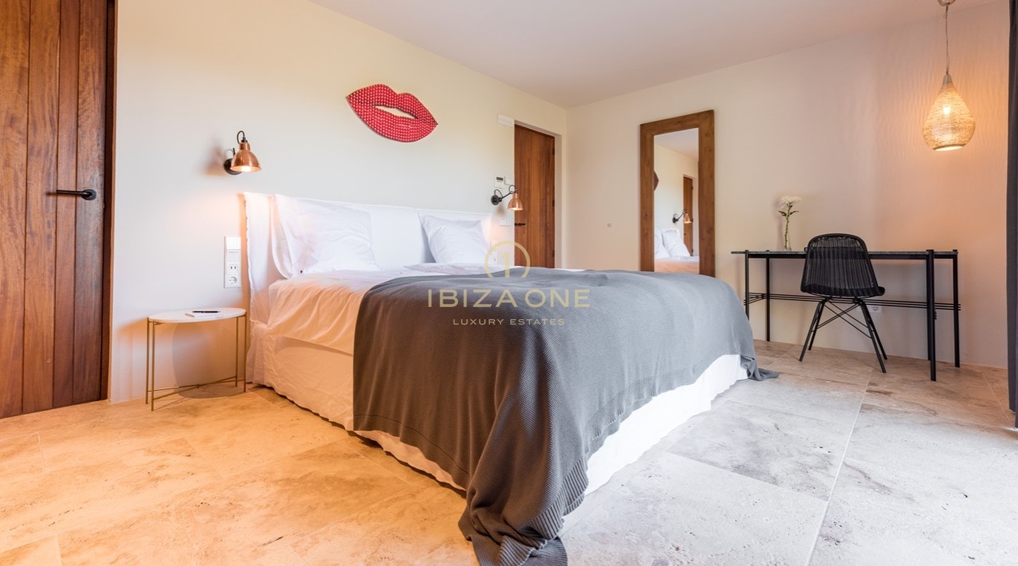 Villa de lujo de 4 dormitorios con vistas al mar en alquiler y villa de lujo en venta en Ibiza - Villa de lujo de 4 dormitorios con vistas al mar en alquiler y villa de lujo en alquiler en Ibiza
