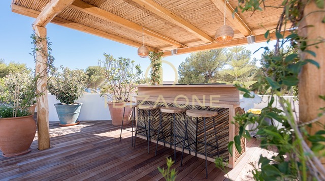 Villa de vacances de luxe de 4 chambres avec vue sur la mer à louer et villa de luxe à vendre, Ibiza - Villa de vacances de luxe de 4 chambres avec vue sur la mer à louer et villa de luxe à louer, Ibiza