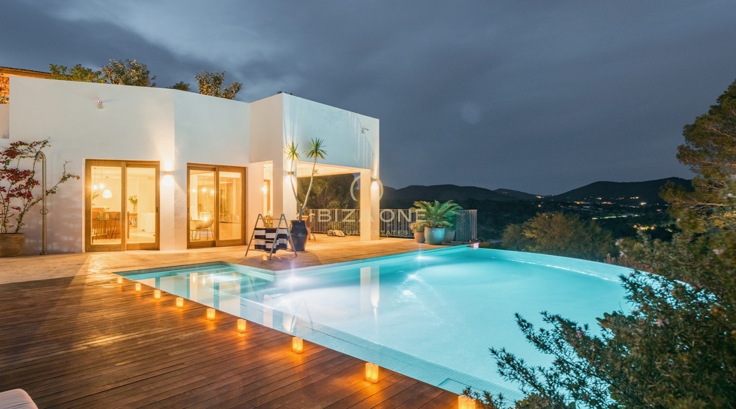Luxuriöse Ferienvilla mit 4 Schlafzimmern und Meerblick zu vermieten und Luxusvilla zu verkaufen, Ibiza - Luxuriöse Ferienvilla mit 4 Schlafzimmern und Meerblick zu vermieten und Luxusvilla zu vermieten, Ibiza