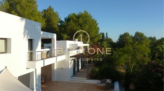 Preciosa propiedad de lujo con jardín tropical y vistas a Dalt Vila en venta, Ibiza - Preciosa propiedad de lujo con jardín tropical y vistas a Dalt Vila en alquiler, Ibiza