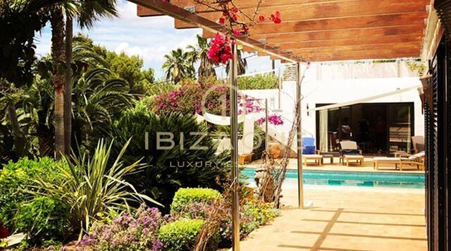 Belle propriété de luxe avec jardin tropical et vue sur Dalt Vila à vendre, Ibiza - Belle propriété de luxe avec jardin tropical et vue sur Dalt Vila à louer, Ibiza