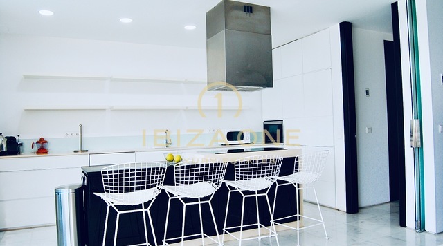 Exclusief luxe penthouse met 3 slaapkamers in Es Pouet met uitzicht op zee en Dalt Vila te koop, Ibiza - Exclusief luxe penthouse met 3 slaapkamers in Es Pouet met uitzicht op zee en Dalt Vila te huur, Ibiza