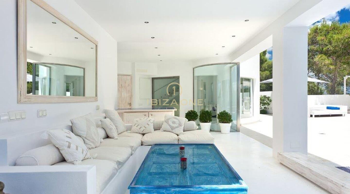 Elegante Luxusvilla bei km4 zu verkaufen, Ibiza