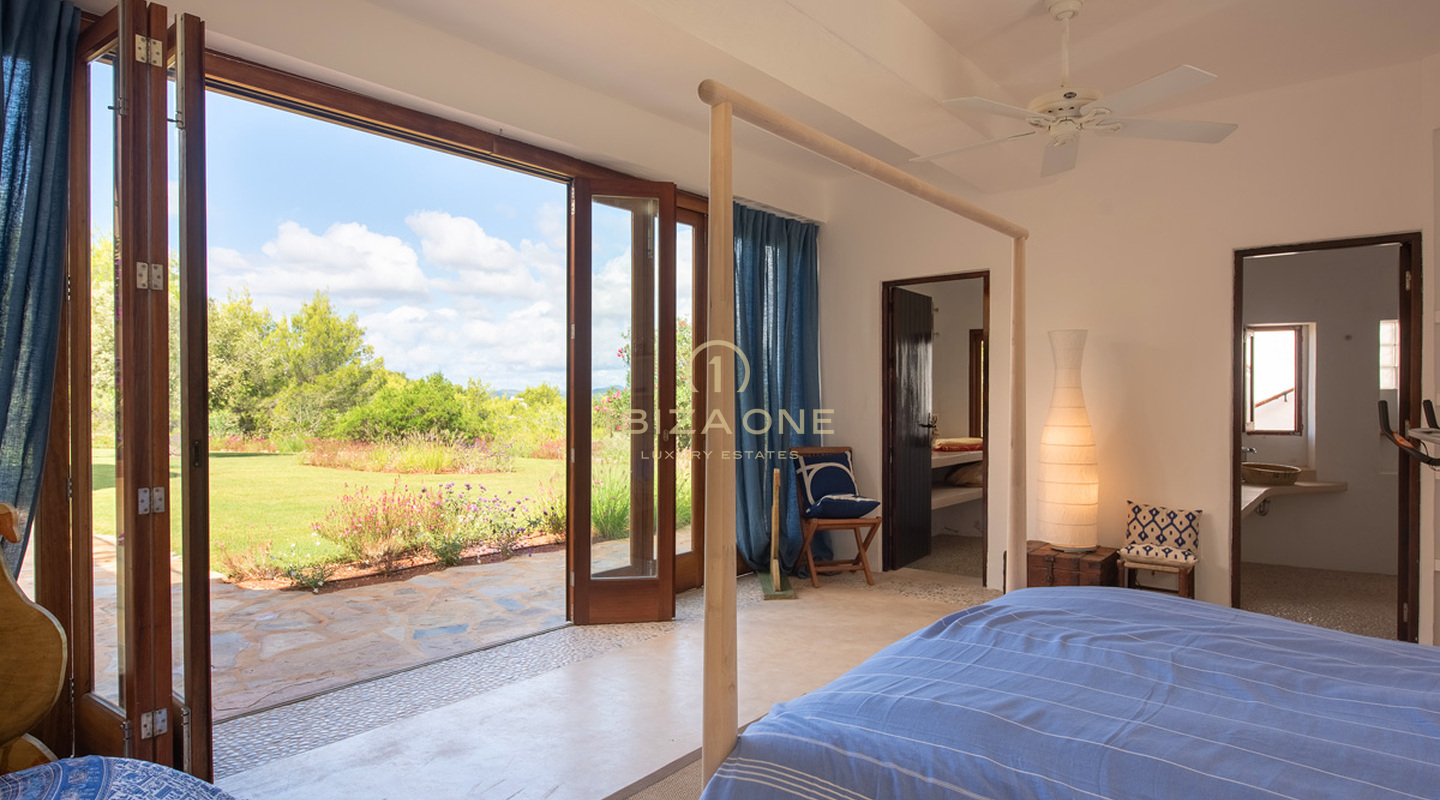 Grande propriété de luxe près d'Ibiza avec vue sur la campagne à vendre