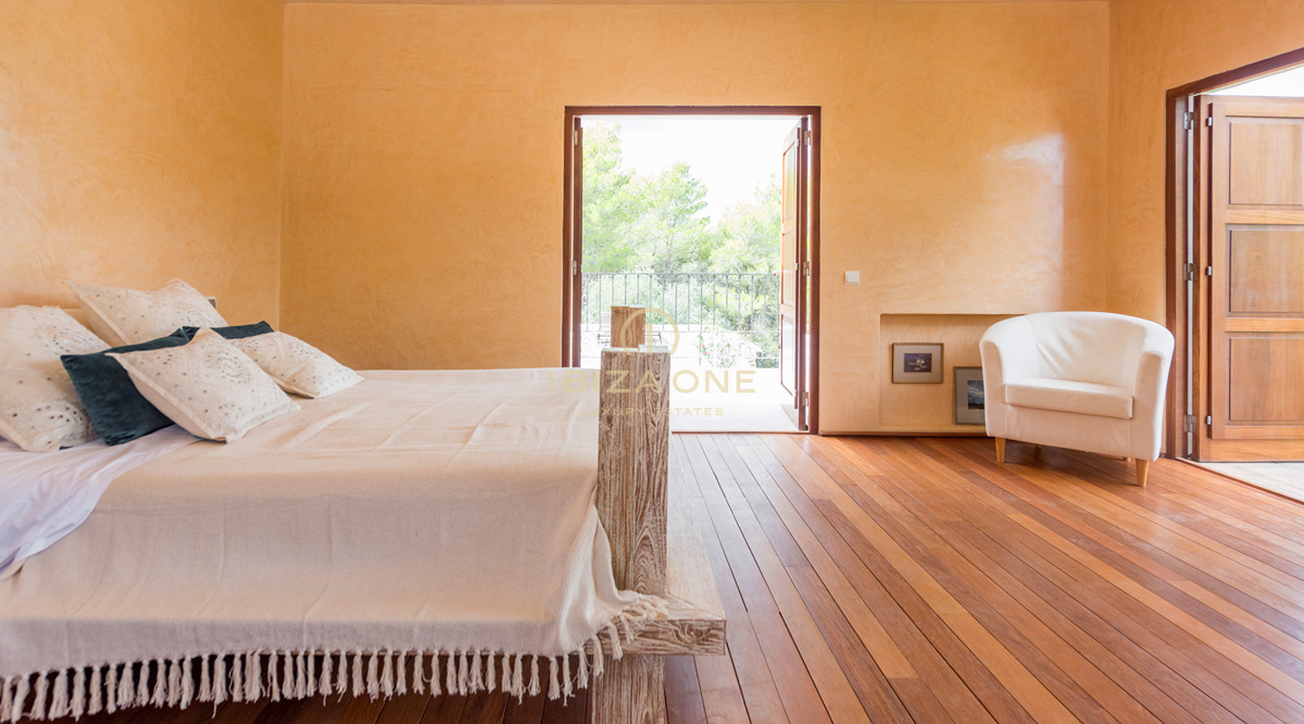 Großes Luxus Anwesen in der Nähe von Ibiza mit Landschaftsblick zum Verkauf