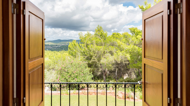 Grande proprietà di lusso vicino a Ibiza con vista sulla campagna in vendita