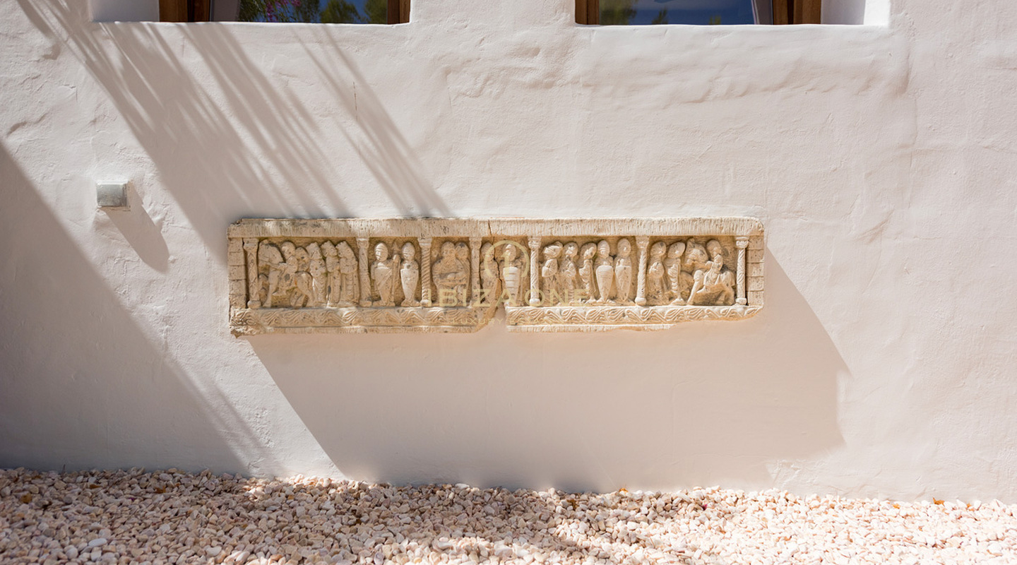 Gran propiedad de lujo cerca de Ibiza con vistas al campo en venta