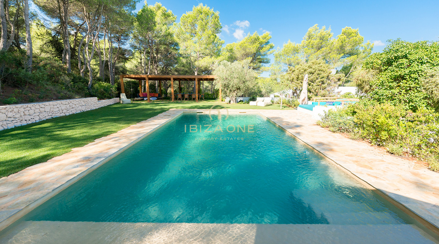 Large luxury property near Ibiza with countryside views for sale