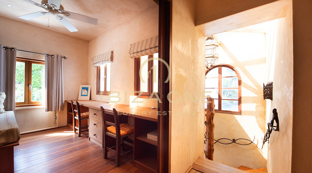 Großes Luxus Anwesen in der Nähe von Ibiza mit Landschaftsblick zum Verkauf