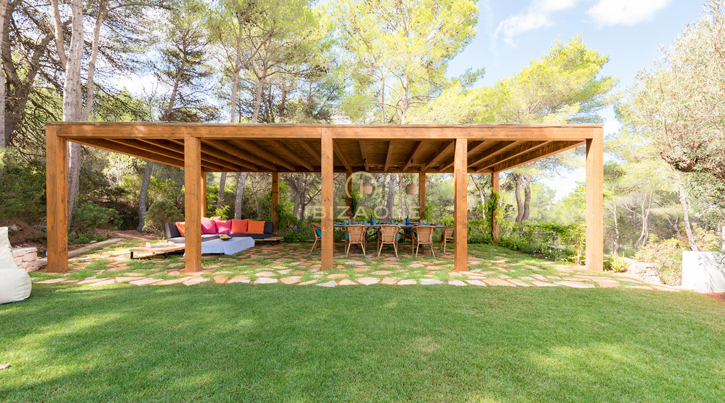 Grande proprietà di lusso vicino a Ibiza con vista sulla campagna in vendita