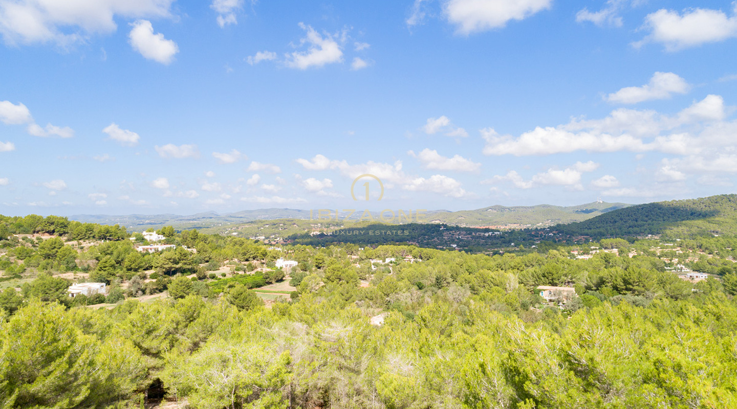 Grande proprietà di lusso vicino a Ibiza con vista sulla campagna in vendita