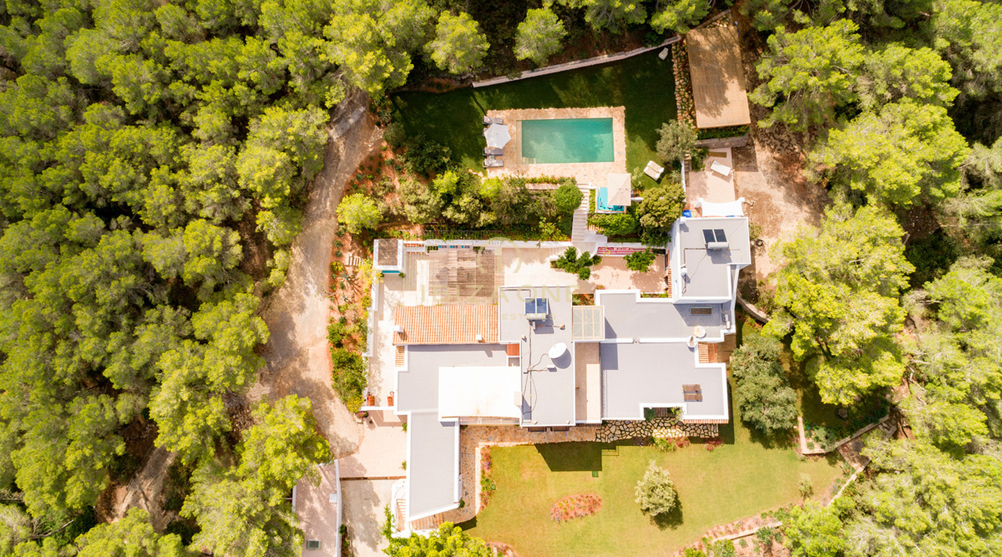 Large luxury property near Ibiza with countryside views for sale