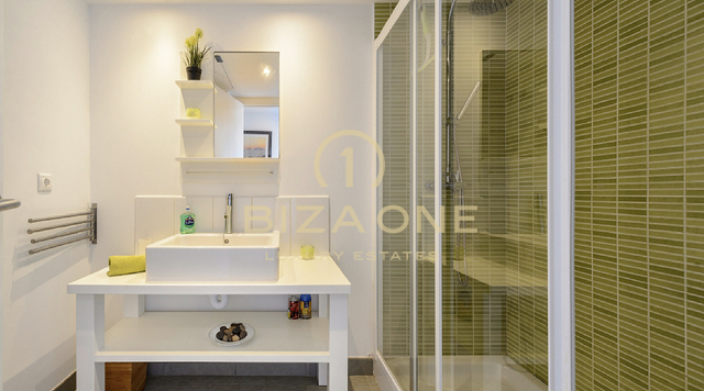Schönes Luxusapartment mit großer Terrasse in gepflegter Anlage zu verkaufen, Ibiza - Schönes Luxusapartment mit großer Terrasse in gepflegter Anlage zu vermieten, Ibiza