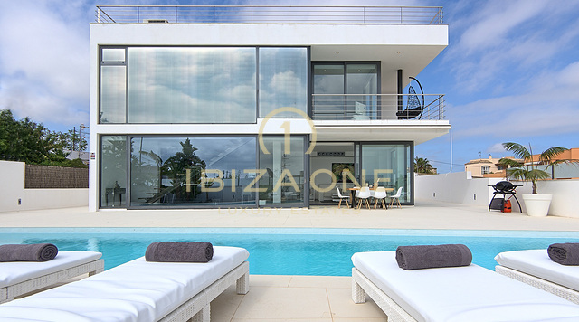 Neue luxuriöse moderne Villa in der Nähe von Ibiza-Stadt zu verkaufen, Ibiza - Neue luxuriöse moderne Villa in der Nähe von Ibiza-Stadt zu vermieten, Ibiza - die Villa verfügt über eine touristische Vermietungslizenz mit der Nummer ET-0269-E