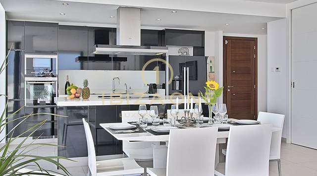 Nieuwe luxe moderne villa vlakbij Ibiza-stad te koop, Ibiza - Nieuwe luxe moderne villa vlakbij Ibiza-stad te huur, Ibiza - de villa heeft een toeristische verhuurvergunning met het volgende nummer ET-0269-E