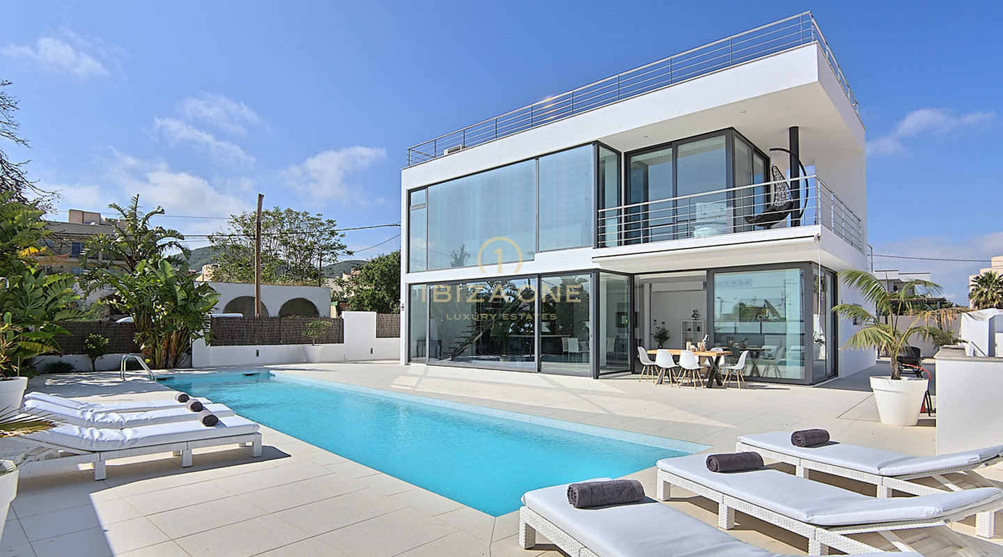 Nieuwe luxe moderne villa vlakbij Ibiza-stad te koop, Ibiza - Nieuwe luxe moderne villa vlakbij Ibiza-stad te huur, Ibiza - de villa heeft een toeristische verhuurvergunning met het volgende nummer ET-0269-E