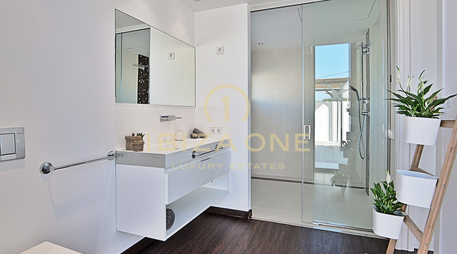 Villa de luxe moderne à vendre près d'Ibiza, Ibiza - Villa de luxe moderne à louer près d'Ibiza, Ibiza - La villa dispose d'une licence de location touristique avec le numéro suivant ET-0269-E
