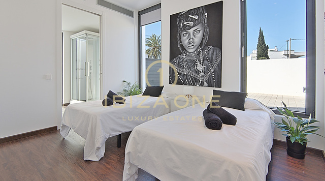 Nueva villa moderna de lujo cerca de la ciudad de Ibiza en venta, Ibiza - Nueva villa moderna de lujo cerca de la ciudad de Ibiza en alquiler, Ibiza - la villa tiene una licencia de alquiler turístico con el siguiente número ET-0269-E