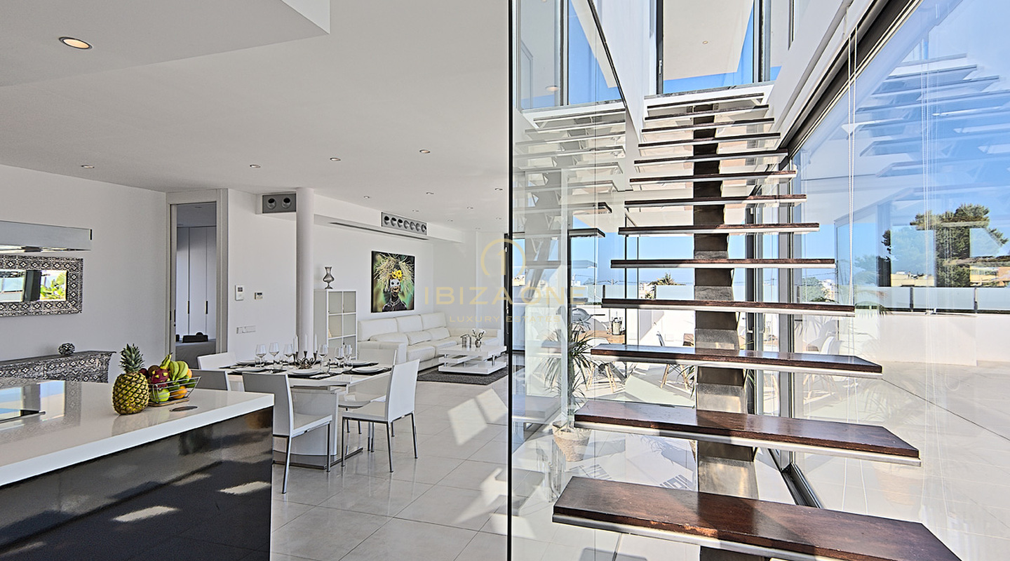 Villa de luxe moderne à vendre près d'Ibiza, Ibiza - Villa de luxe moderne à louer près d'Ibiza, Ibiza - La villa dispose d'une licence de location touristique avec le numéro suivant ET-0269-E