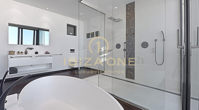 Nieuwe luxe moderne villa vlakbij Ibiza-stad te koop, Ibiza - Nieuwe luxe moderne villa vlakbij Ibiza-stad te huur, Ibiza - de villa heeft een toeristische verhuurvergunning met het volgende nummer ET-0269-E