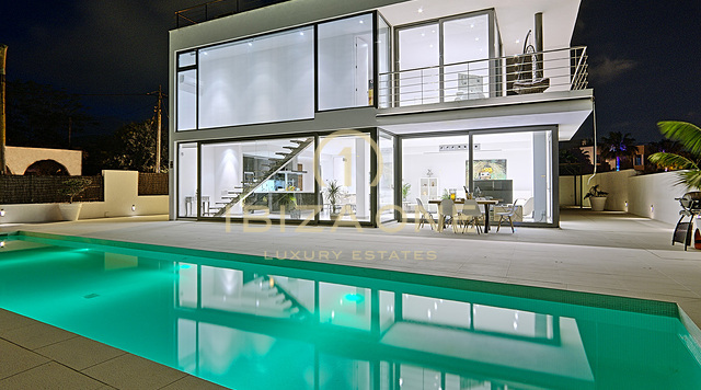 Nueva villa moderna de lujo cerca de la ciudad de Ibiza en venta, Ibiza - Nueva villa moderna de lujo cerca de la ciudad de Ibiza en alquiler, Ibiza - la villa tiene una licencia de alquiler turístico con el siguiente número ET-0269-E