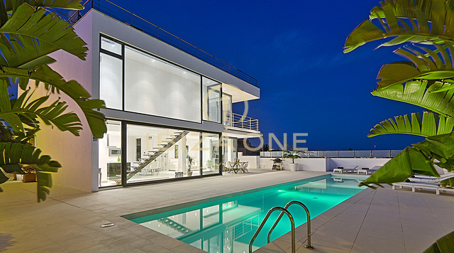 Nuova villa moderna di lusso in vendita vicino alla città di Ibiza, Ibiza - Nuova villa moderna di lusso in affitto vicino alla città di Ibiza, Ibiza - la villa ha una licenza di affitto turistico con il seguente numero ET-0269-E