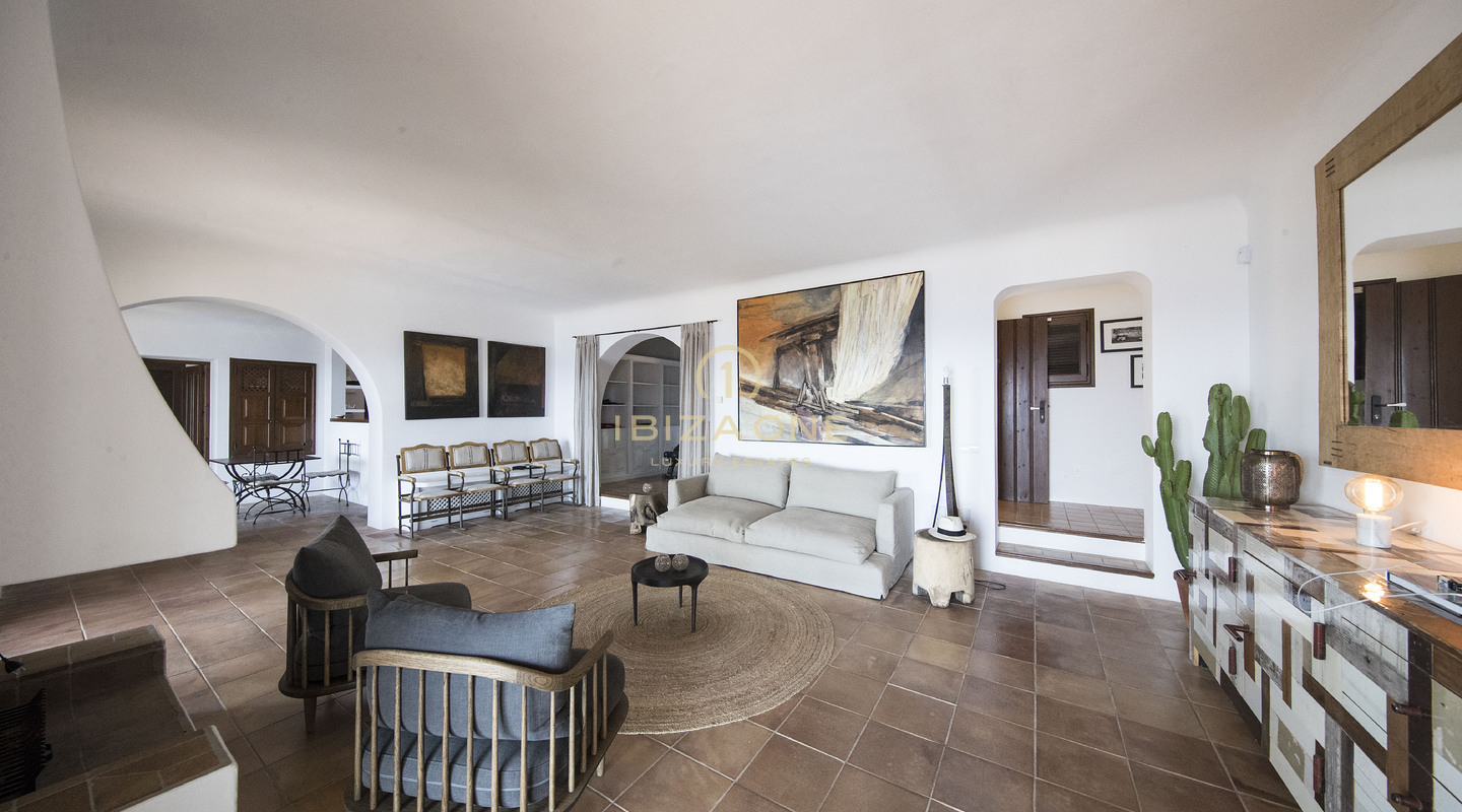 Luxe villa direct aan zee met directe toegang tot de zee te koop, Ibiza - Luxe waterhuis met directe toegang tot de zee te koop, Ibiza - Luxe villa aan het strand met directe toegang tot de zee te koop, Ibiza - Luxe villa direct aan zee met directe toegang tot de zee te huur, Ibiza - Luxe waterhuis met directe toegang tot de zee te huur, Ibiza - Luxe villa aan het strand met directe toegang tot de zee te huur, Ibiza