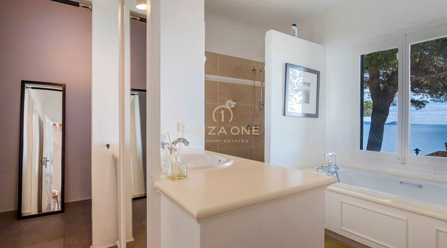 Lussuosa villa in prima linea sul mare con accesso diretto al mare in vendita, Ibiza - Lussuosa casa sull'acqua con accesso diretto al mare in vendita, Ibiza - Lussuosa villa fronte mare con accesso diretto al mare in vendita, Ibiza - Lussuosa villa in prima linea sul mare con accesso diretto al mare in affitto, Ibiza - Lussuosa casa sull'acqua con accesso diretto al mare in affitto, Ibiza - Lussuosa villa fronte mare con accesso diretto al mare in affitto, Ibiza