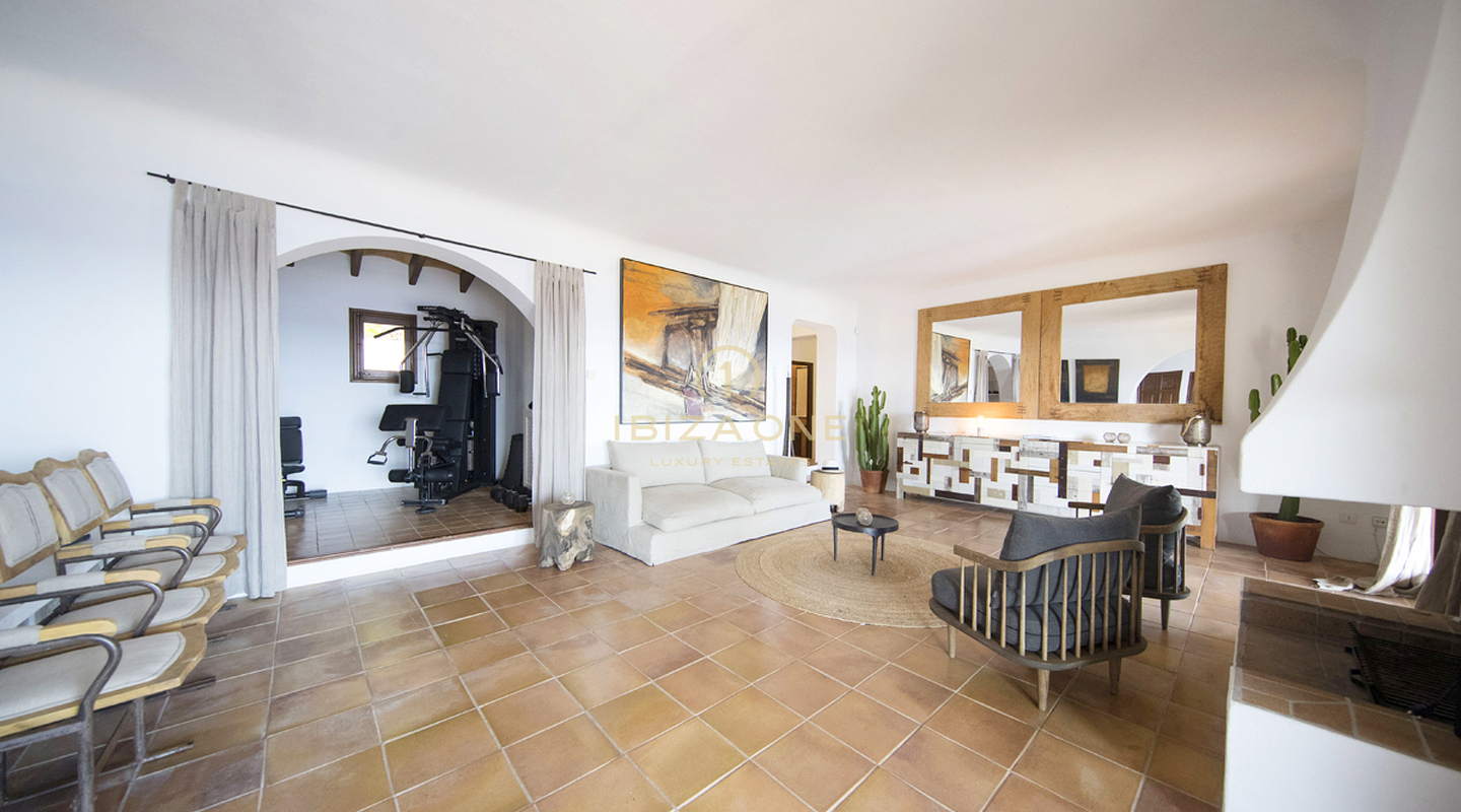 Lujosa villa en primera línea de mar con acceso directo al mar en venta, Ibiza - Lujosa casa sobre el agua con acceso directo al mar en venta, Ibiza - Lujosa villa en primera línea de playa con acceso directo al mar en venta, Ibiza - Lujosa villa en primera línea de mar con acceso directo al mar en alquiler, Ibiza - Lujosa casa sobre el agua con acceso directo al mar en alquiler, Ibiza - Lujosa villa en primera línea de playa con acceso directo al mar en alquiler, Ibiza