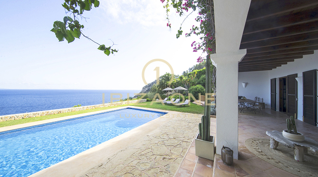Lussuosa villa in prima linea sul mare con accesso diretto al mare in vendita, Ibiza - Lussuosa casa sull'acqua con accesso diretto al mare in vendita, Ibiza - Lussuosa villa fronte mare con accesso diretto al mare in vendita, Ibiza - Lussuosa villa in prima linea sul mare con accesso diretto al mare in affitto, Ibiza - Lussuosa casa sull'acqua con accesso diretto al mare in affitto, Ibiza - Lussuosa villa fronte mare con accesso diretto al mare in affitto, Ibiza