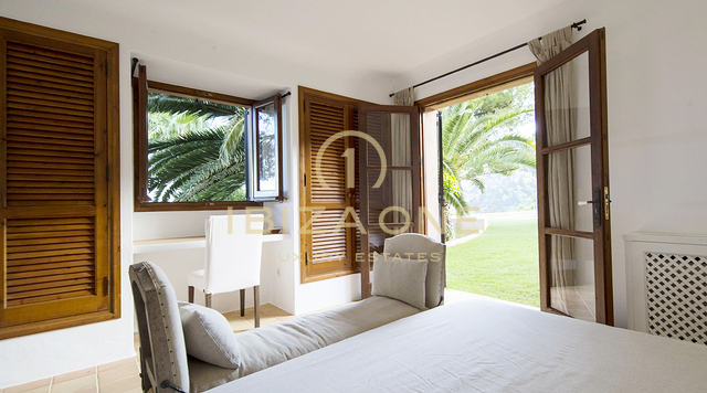 Lussuosa villa in prima linea sul mare con accesso diretto al mare in vendita, Ibiza - Lussuosa casa sull'acqua con accesso diretto al mare in vendita, Ibiza - Lussuosa villa fronte mare con accesso diretto al mare in vendita, Ibiza - Lussuosa villa in prima linea sul mare con accesso diretto al mare in affitto, Ibiza - Lussuosa casa sull'acqua con accesso diretto al mare in affitto, Ibiza - Lussuosa villa fronte mare con accesso diretto al mare in affitto, Ibiza