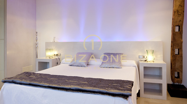 Современная вилла класса люкс в стиле минимализма с лицензией на аренду на продажу, Ибица - Современная вилла класса люкс в стиле минимализма с лицензией на аренду на продажу, Ибица